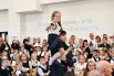 Этой школе посвящено стихотворение Е. Евтушенко «Марьина Роща».