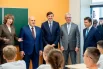 Председатель правительства РФ Михаил Мишустин посещает Домодедовский образовательный комплекс «Орбита» в День знаний. Слева: директор комплекса Нелля Сергеева. Справа налево: губернатор Московской области Андрей Воробьев, первый заместитель председателя комитета Государственной Думы РФ по экологии, природным ресурсам и охране окружающей среды, основатель хоккейной академии Вячеслав Фетисов, министр просвещения РФ Сергей Кравцов.
