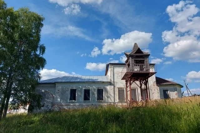 Богоявленская церковь в Ныробе.