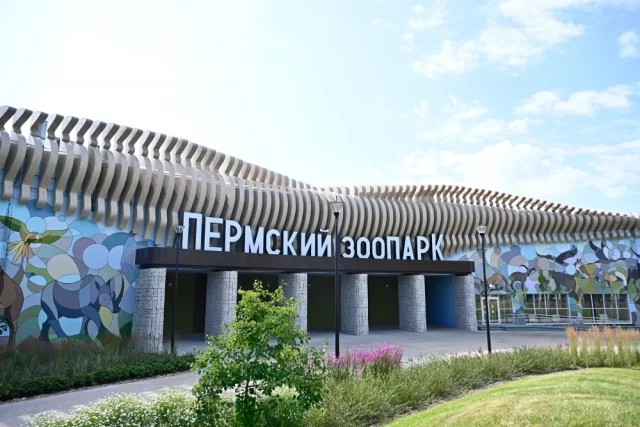 Для приёма даров организовали специальный пункт. 