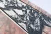 На пилонах вокруг памятника увековечены фронты и флотилии ,участвовавшие в разгроме Квантунской армии.