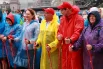 Каждый, кто пришел в этот день активно пошагать с палками по улицам праздничной столицы, выбрал свой темп. Уровень подготовки и возраст тут вовсе неважен.