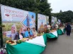 Гости праздника могли посетить «Яблочную аллею», поучаствовать в выставке-продаже народных умельцев. 