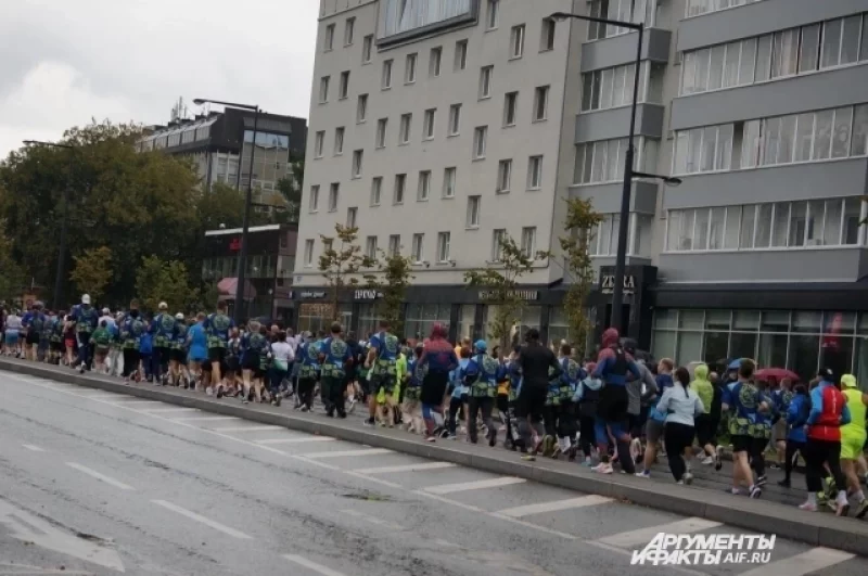 Участники приходили на забег не только в спортивной одежде, но и в костюмах.