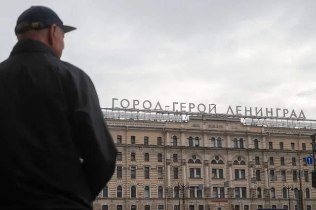 Процесс переименования вначале стал крайне болезненным, а ветераны выступили резко против.