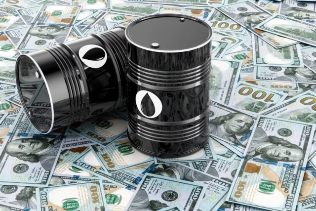 Нефть Brent уже подорожала до 97,48 доллара за баррель. 