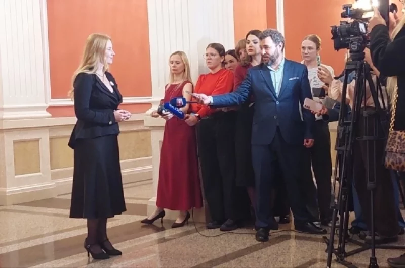 Режиссёр-постановщик спектакля Ксения Шостакович пообщалась с прессой.
