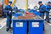 Поставки новых вагонов ведутся по контрактам жизненного цикла, а столичный заказ подпитывает промышленность всей страны, давая работу 1 000 смежных предприятий от Урала до Дона.