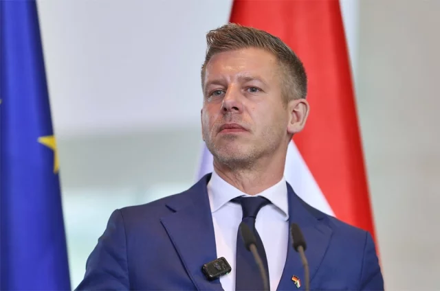 Правительство Петера Мадьяра демонстрирует гораздо большую ориентацию на ЕС и НАТО, хотя сохраняет прагматичный подход к Москве.