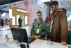 На интерактивной площадке Центра военно-спортивной подготовки «ВОИН» участники фестиваля осваивают основы пилотирования беспилотников с помощью симулятора.