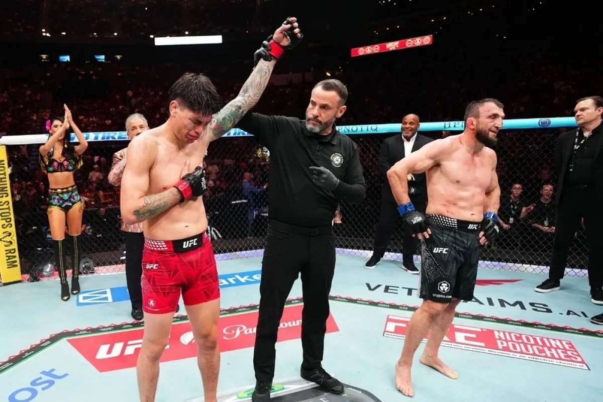 Дагестанский боец Муслим Салихов уступил чилийцу на турнире UFC в США
