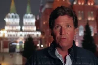 Такер Карлсон.