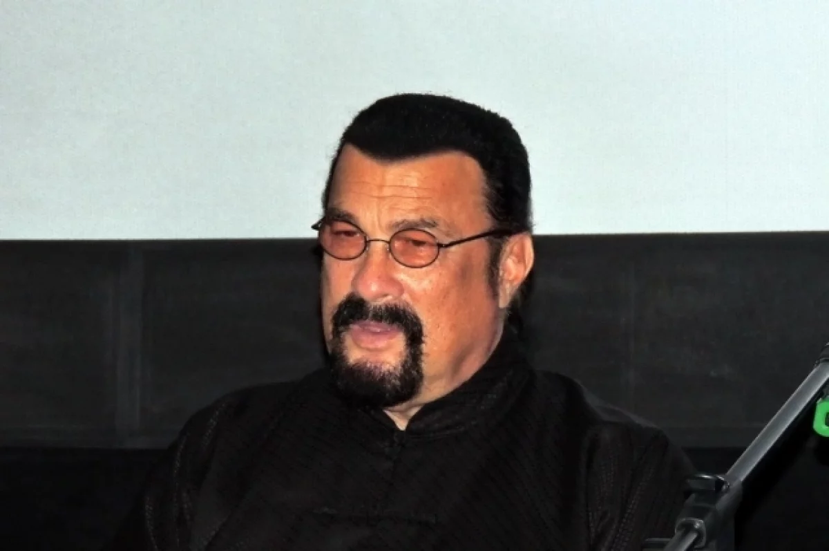 Актёр Стивен Сигал намерен в ближайшее время посетить Дагестан