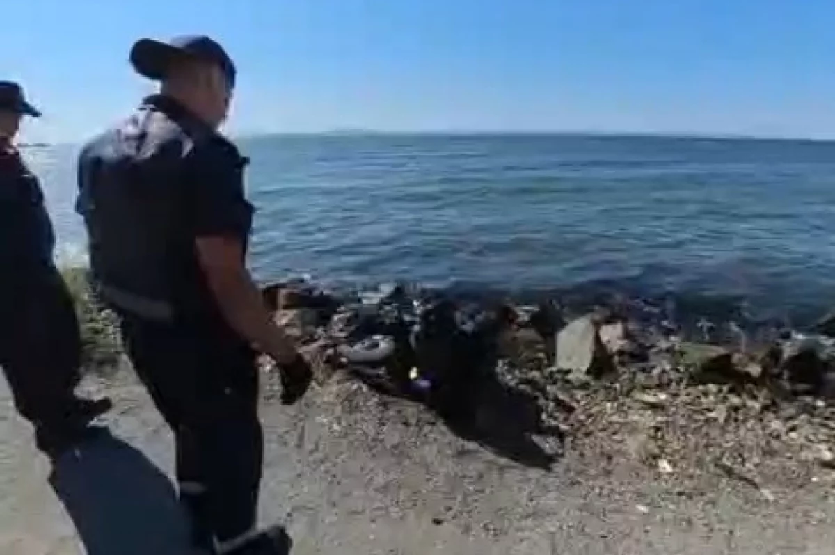 Личность погибшего дайвера, найденного на пляже Владивостока, установили