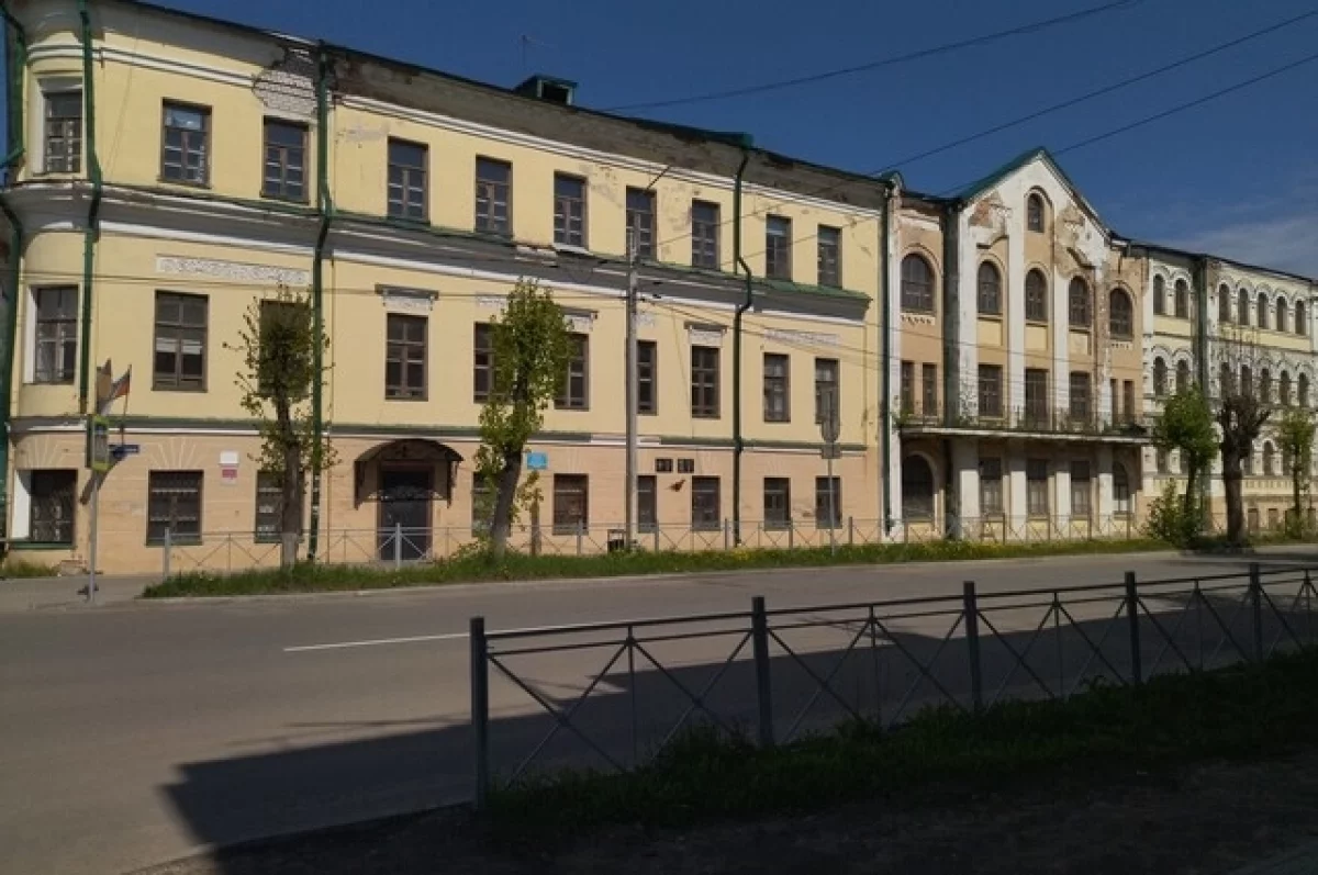 В Ростове Великом продают историческое здание бывшей больницы