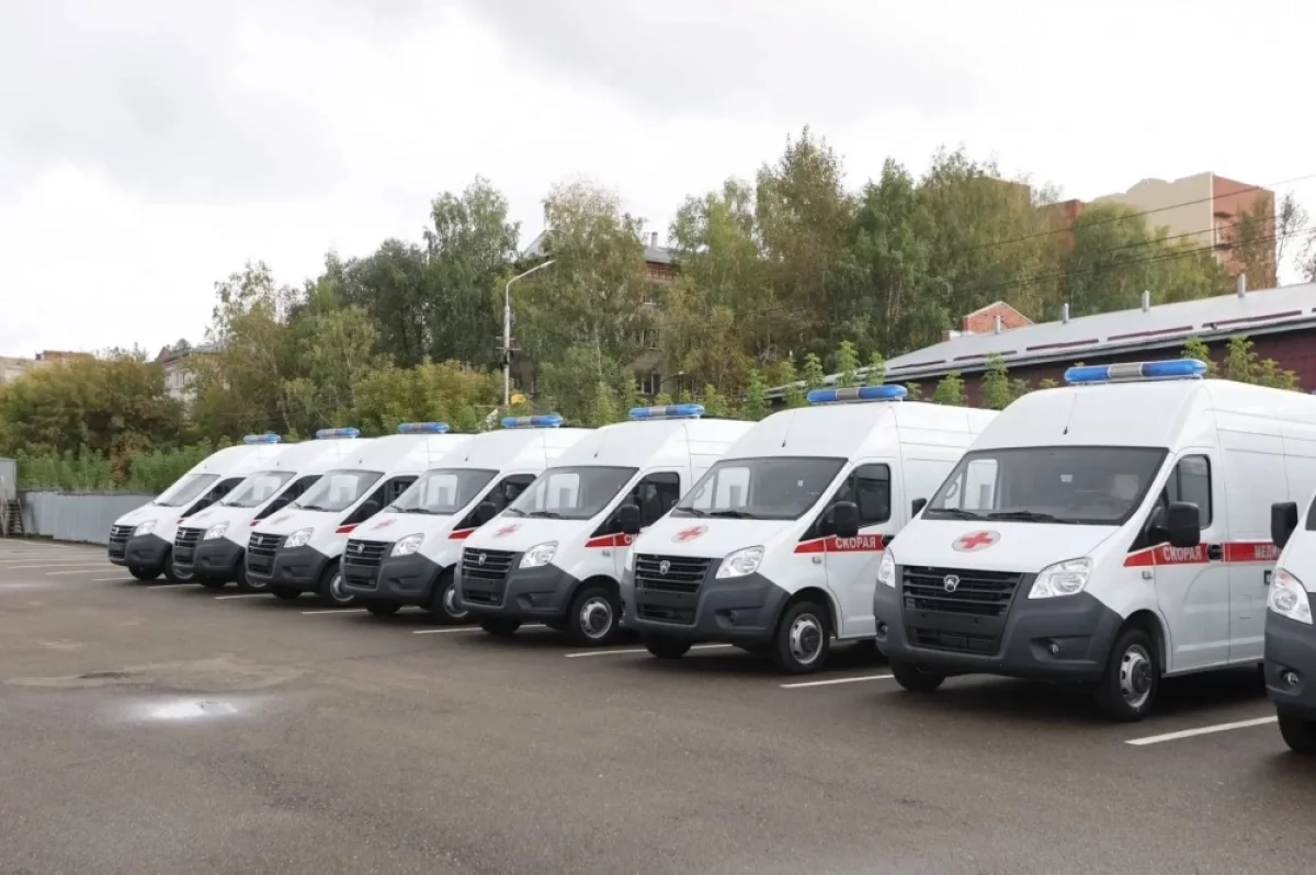 12 новых автомобилей скорой поступили в Томскую область