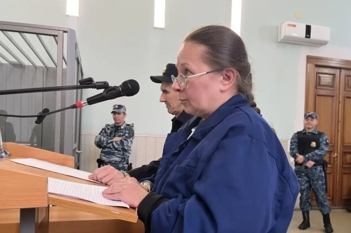 Людмила Тархова рассказала в суде сколько денег Екатерина отдала гадалкам