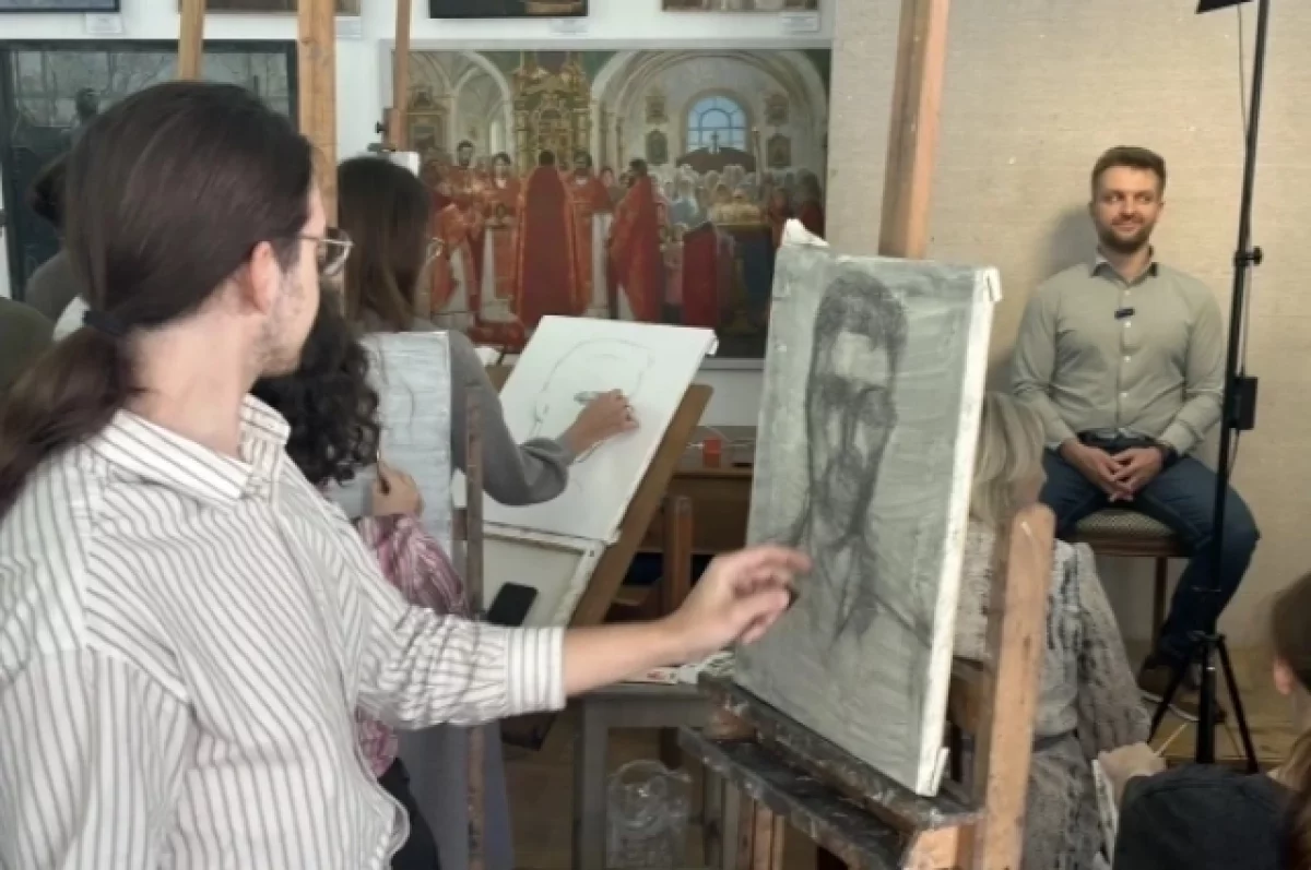 Юные художники Ярославля пишут портреты выдающихся земляков