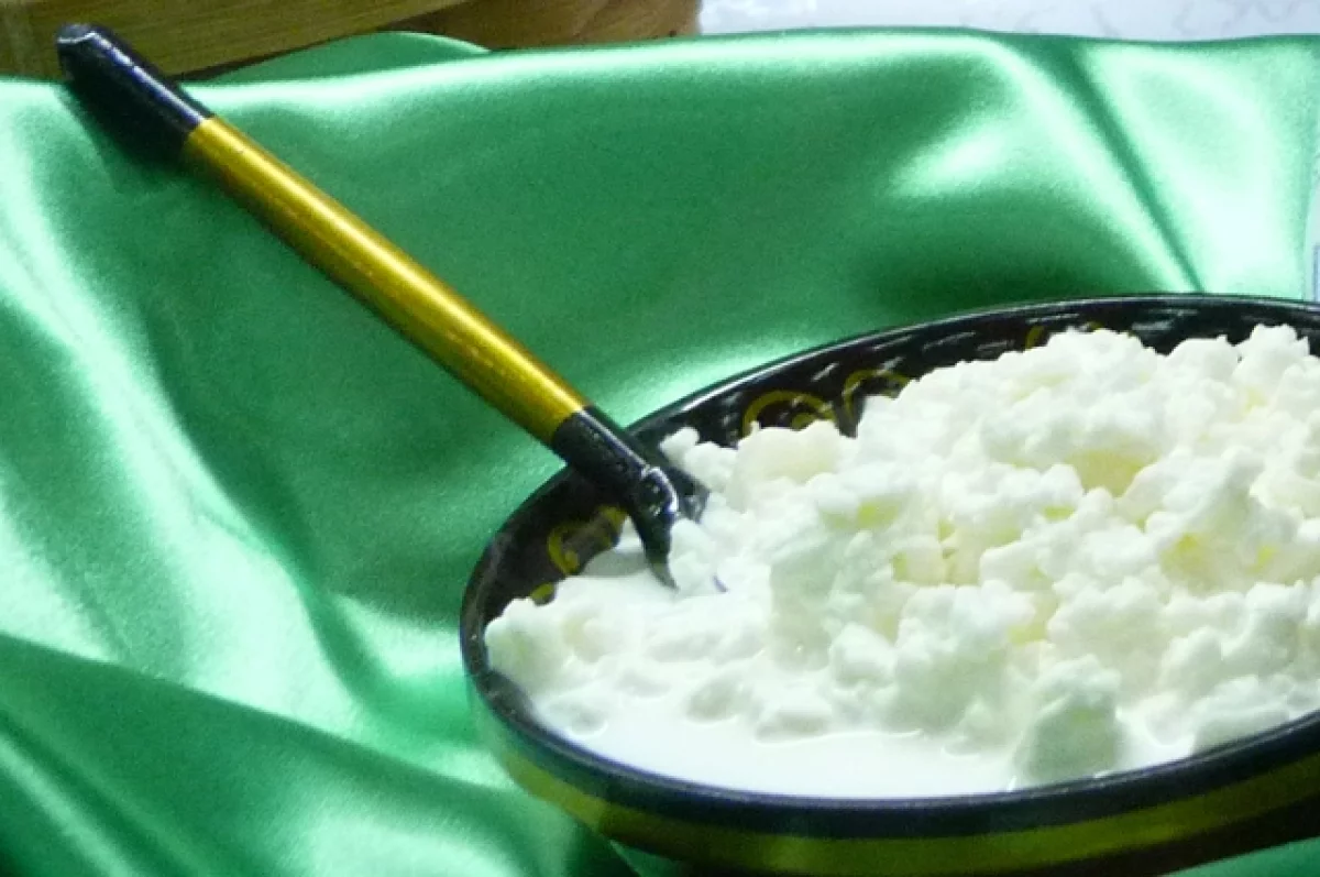 Врачи рассказали, можно ли есть молочные продукты на ночь
