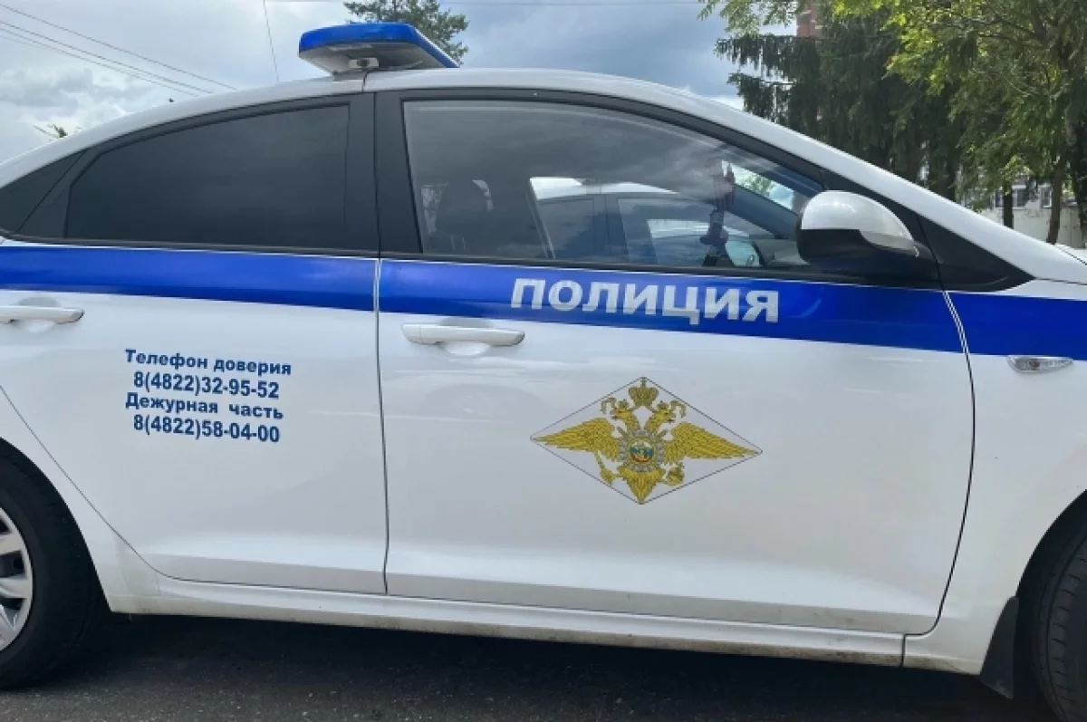 В Калининском округе Toyota съехала с дороги, водитель погиб
