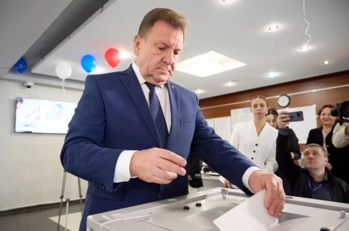Мэр Ставрополя вместе с супругой проголосовал на выборах