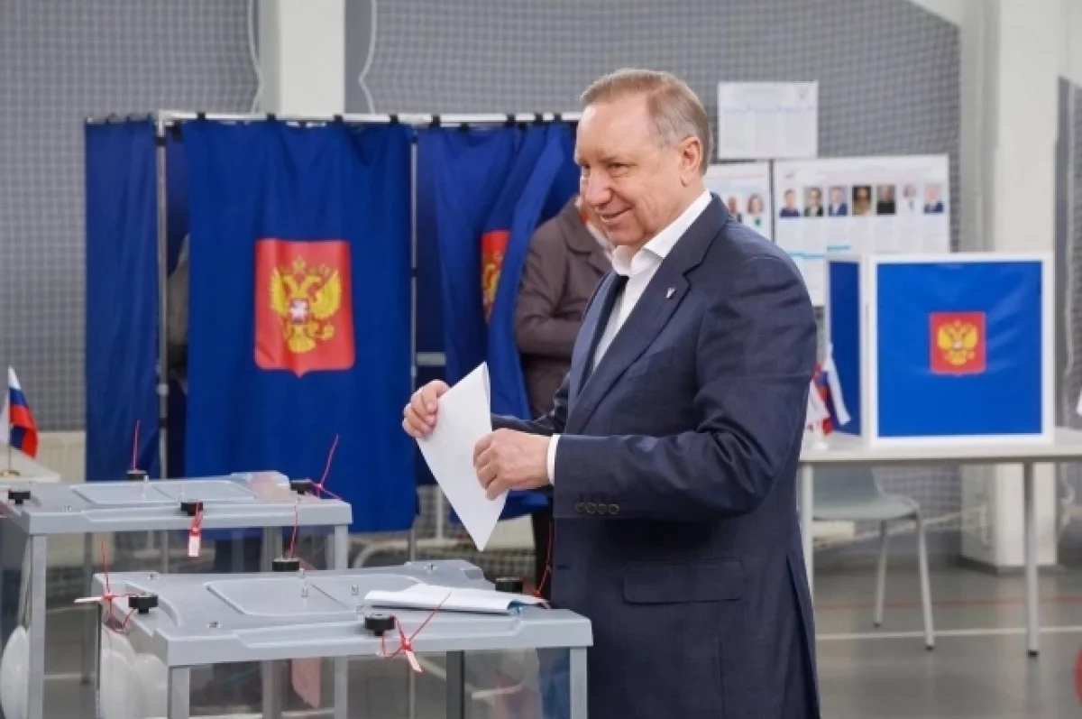 Александр Беглов проголосовал на выборах в Госдуму и ЗакС Санкт-Петербурга