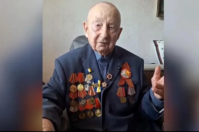 100-летний ветеран Балдин проголосовал на выборах