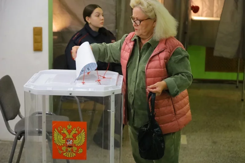 Одна из особенностей нынешних выборов — повышенные меры безопасности. 