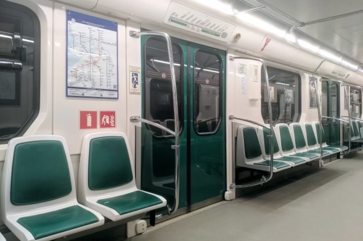 В Петербурге перенесут срок открытия станции метро «Парк Победы»