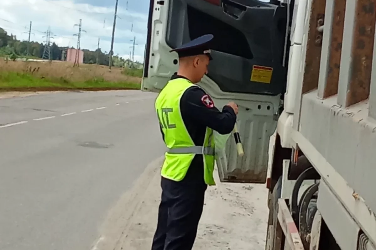 В Тверской области прошел рейд из-за жалоб жителей на большегрузы
