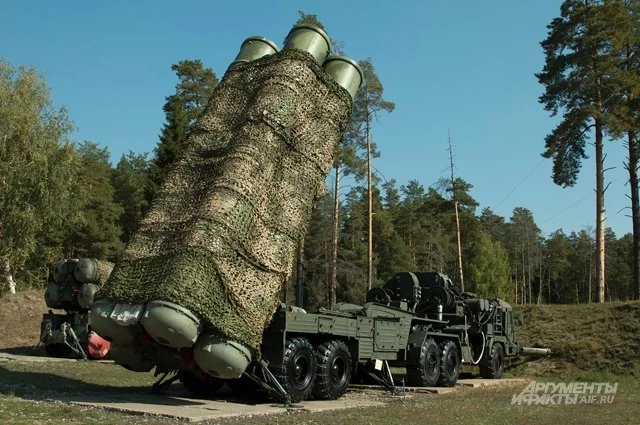 Ракетный комплекс С-400 «Триумф».