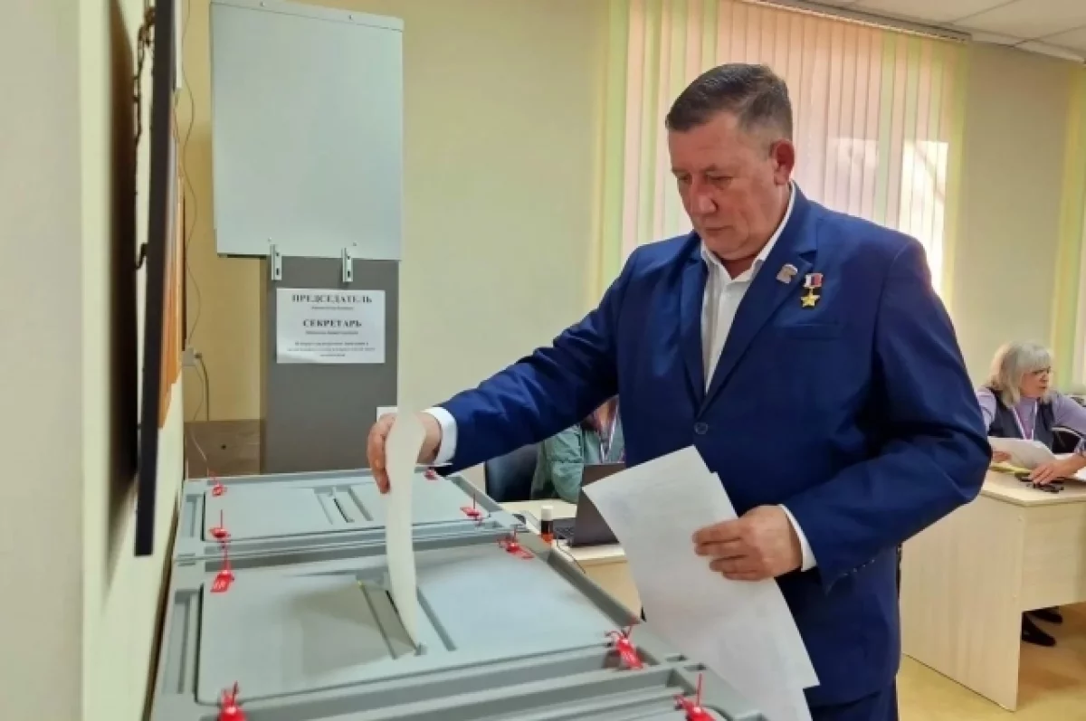 Янклович проголосовал на выборах депутатов Государственной Думы
