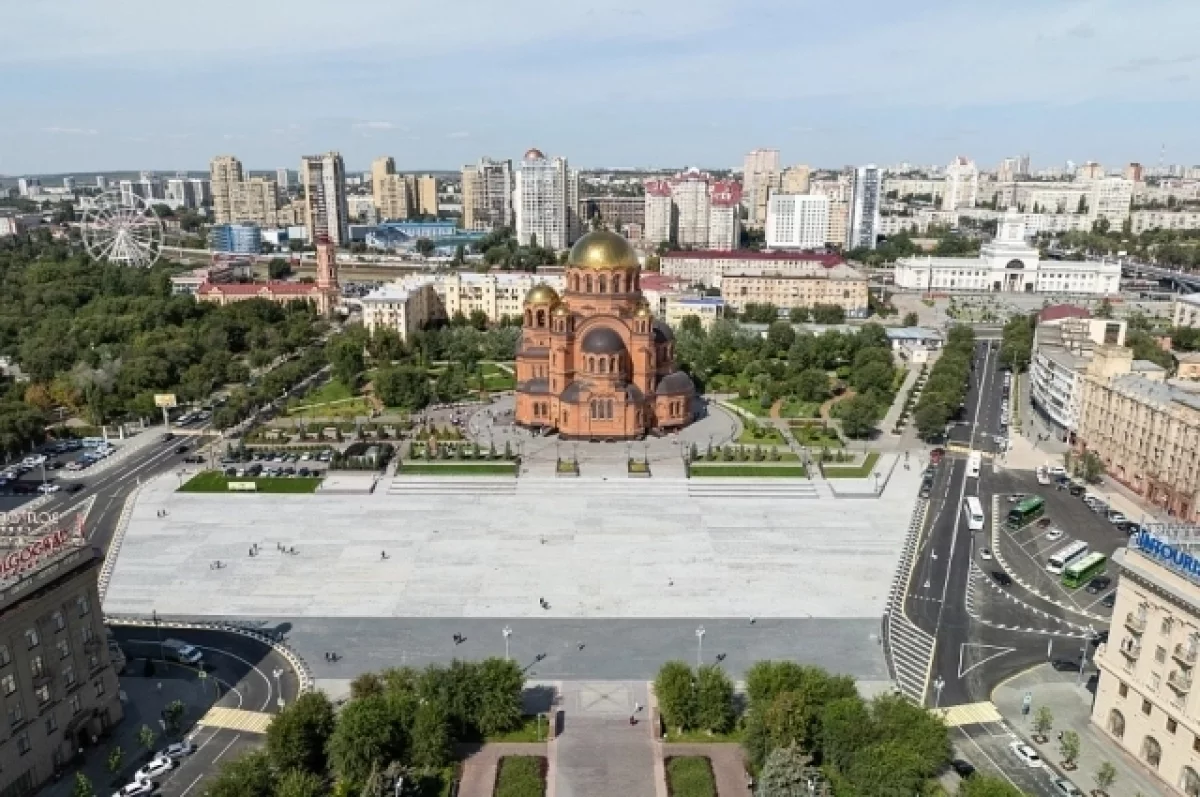 Площадь Павших Борцов в Волгограде: откуда название и кого на ней убили