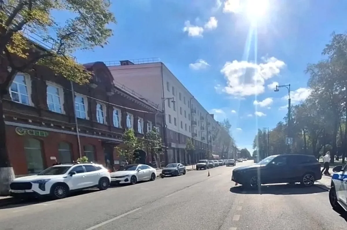 В Уфе электросамокатчик госпитализирован в больницу после ДТП с BMW