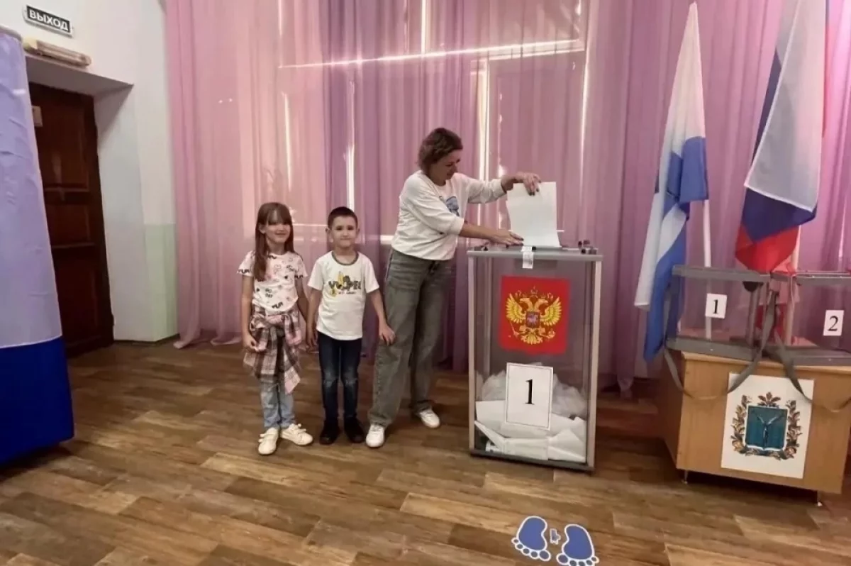 Участница «Женское движение» вместе с детьми приняла участие в голосовании