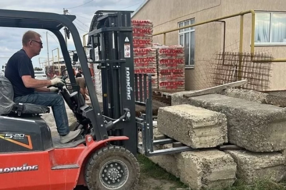 В Дагестане прокуратура заставила бизнесмена убрать товар с обочины дороги