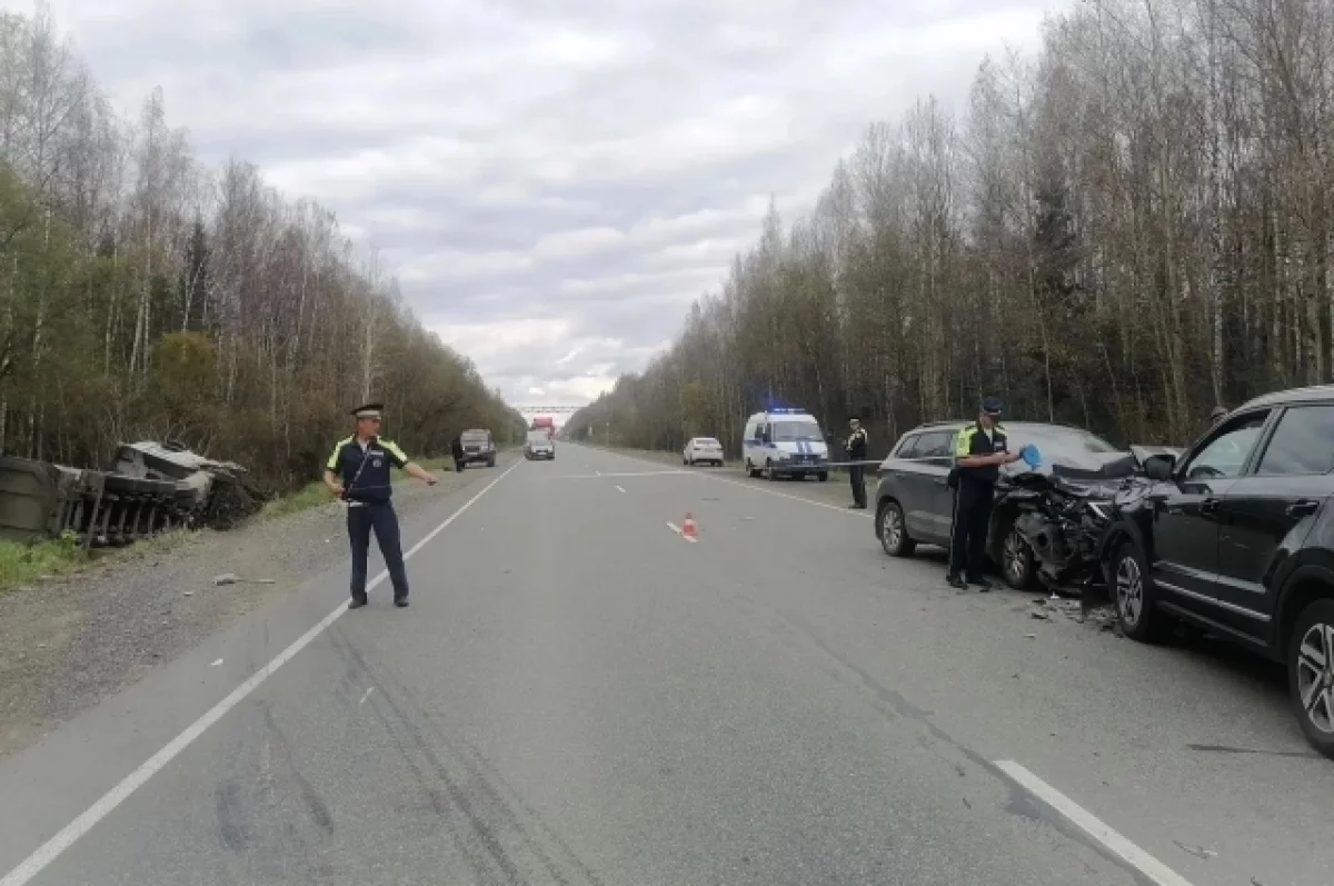 На Серовском тракте ввели реверсивное движение из-за массовой аварии