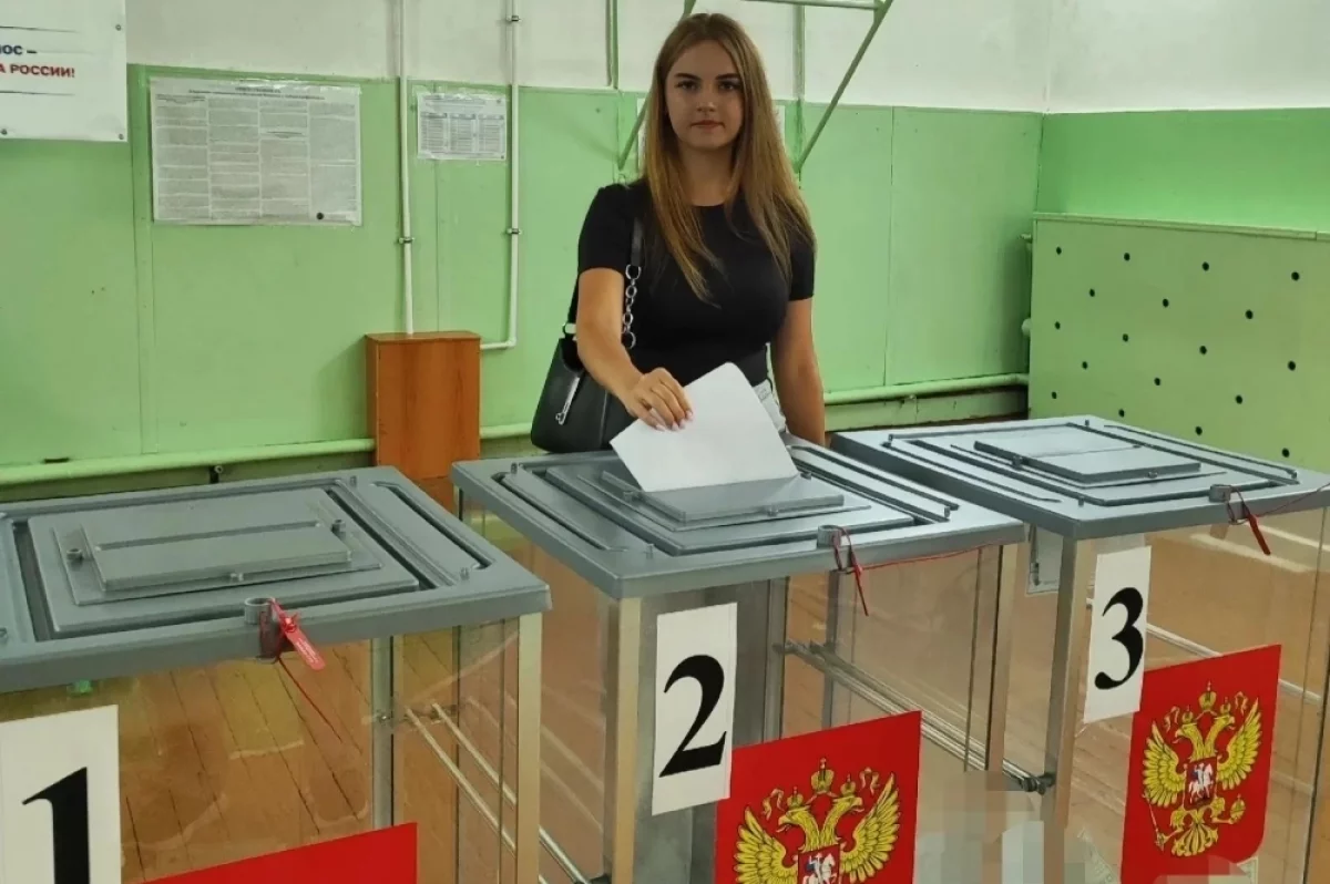 Молодежь «Женское движение» участвует в организации избирательного процесса