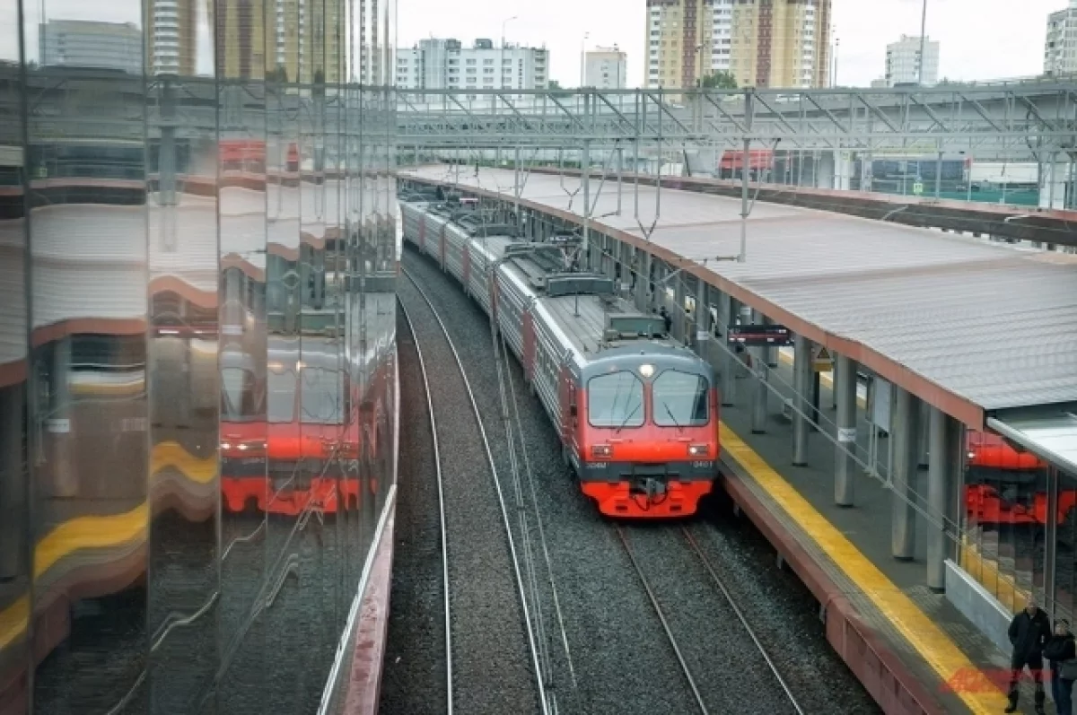 Прокуратура проверит сход вагонов грузового поезда в Ростовской области