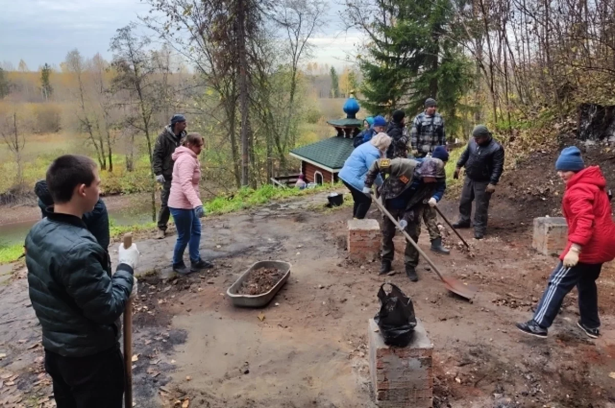 Под сожжённой часовней под Пермью нашли старинный фундамент
