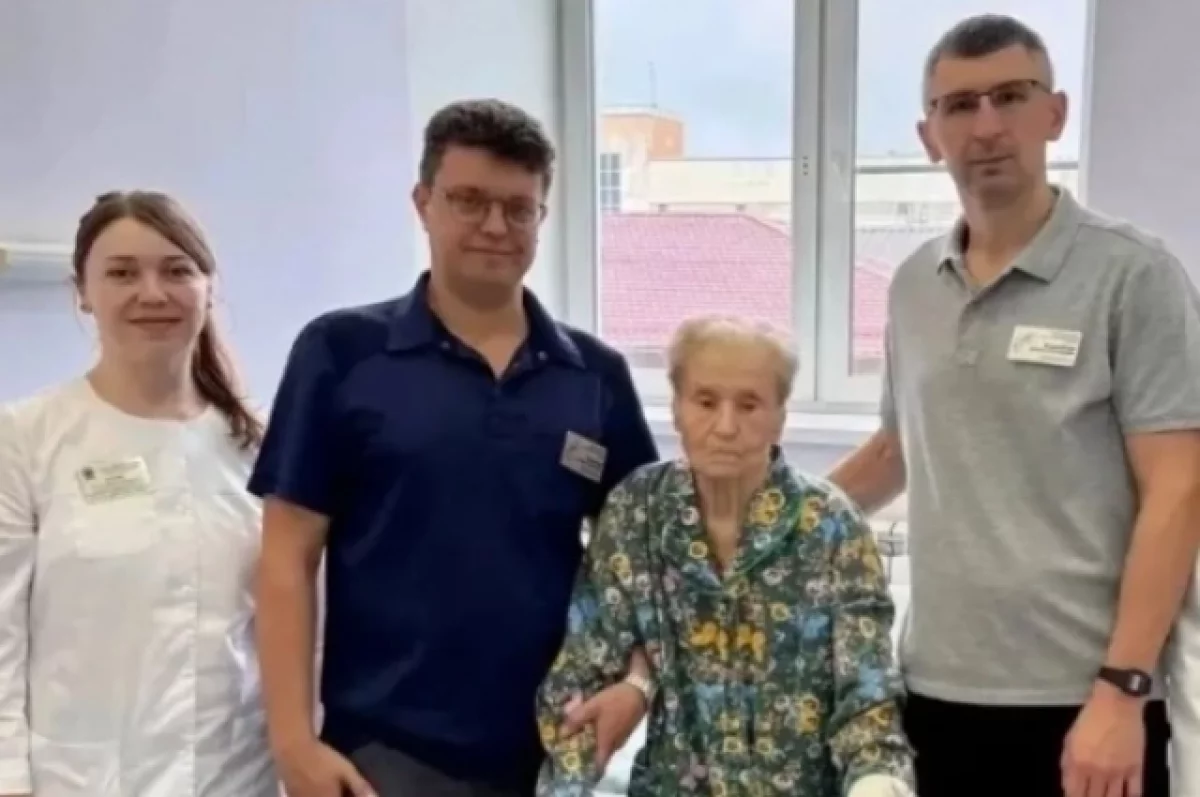 Ярославские врачи вернули возможность ходить 100-летней пациентке