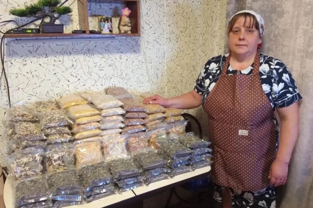Активисты подготовили очередную партию сухих супов и борщей для бойцов