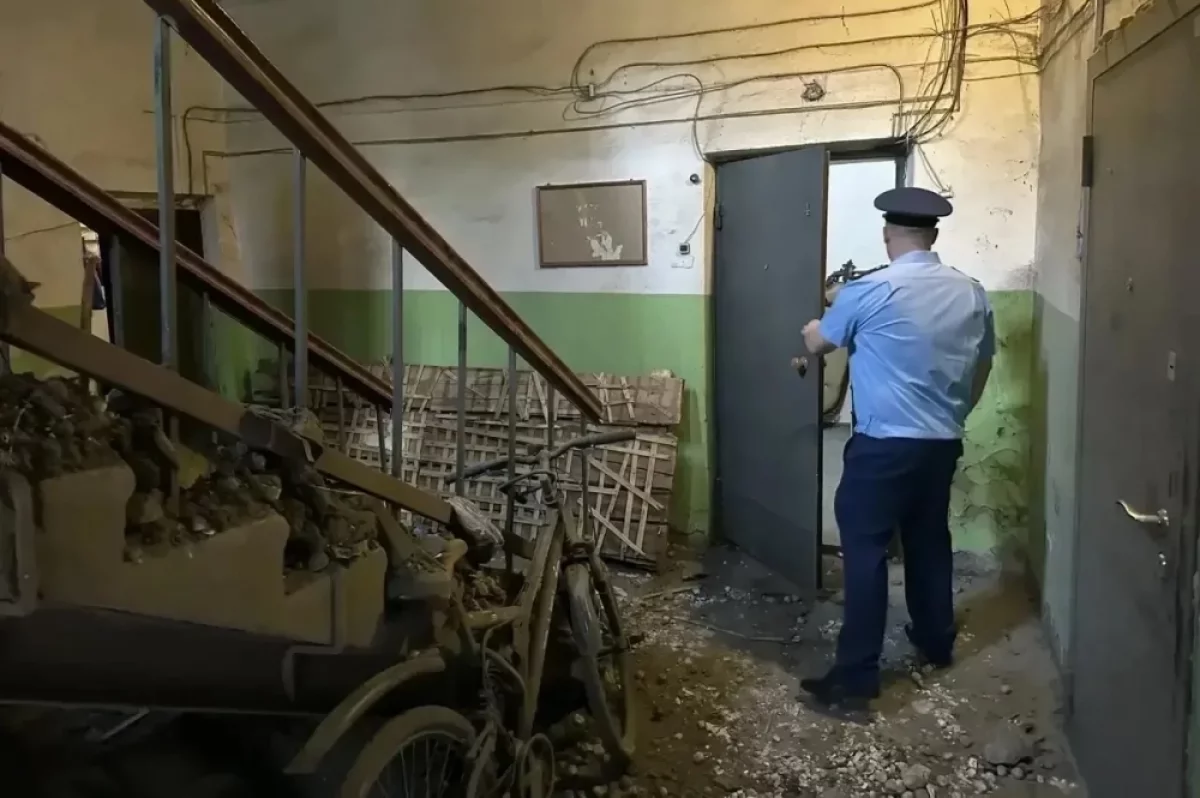 Прокуратура требует немедленно расселить дом-памятник на Звездова в Омске