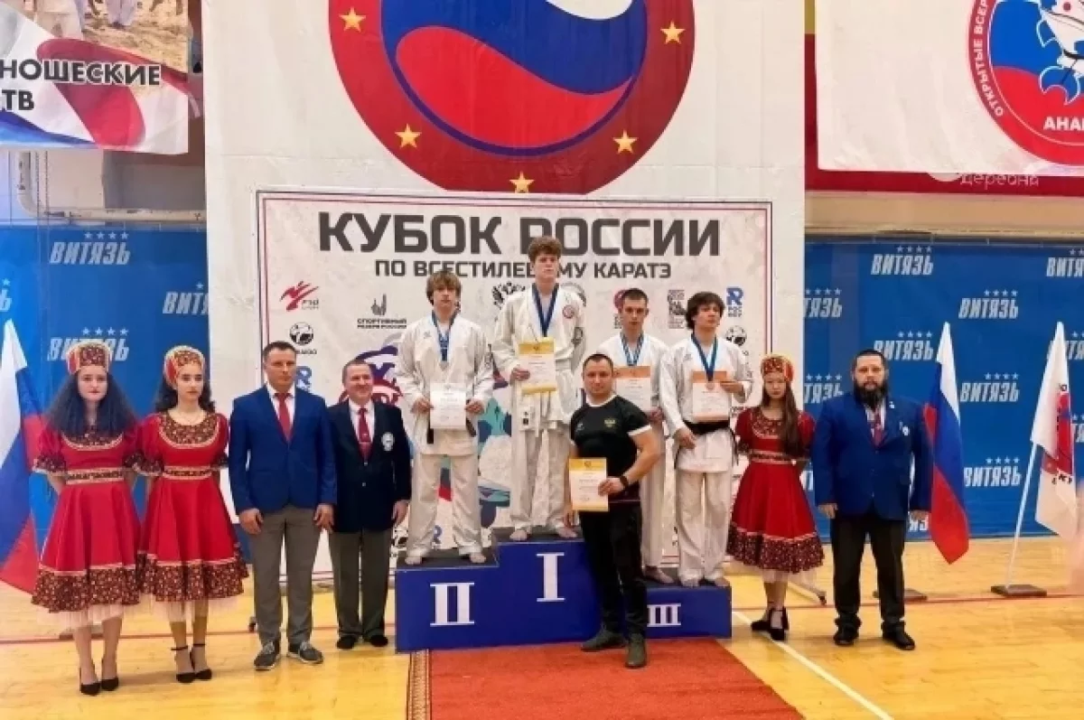 Владимирские каратисты взяли золото и бронзу на турнирах в Витязево