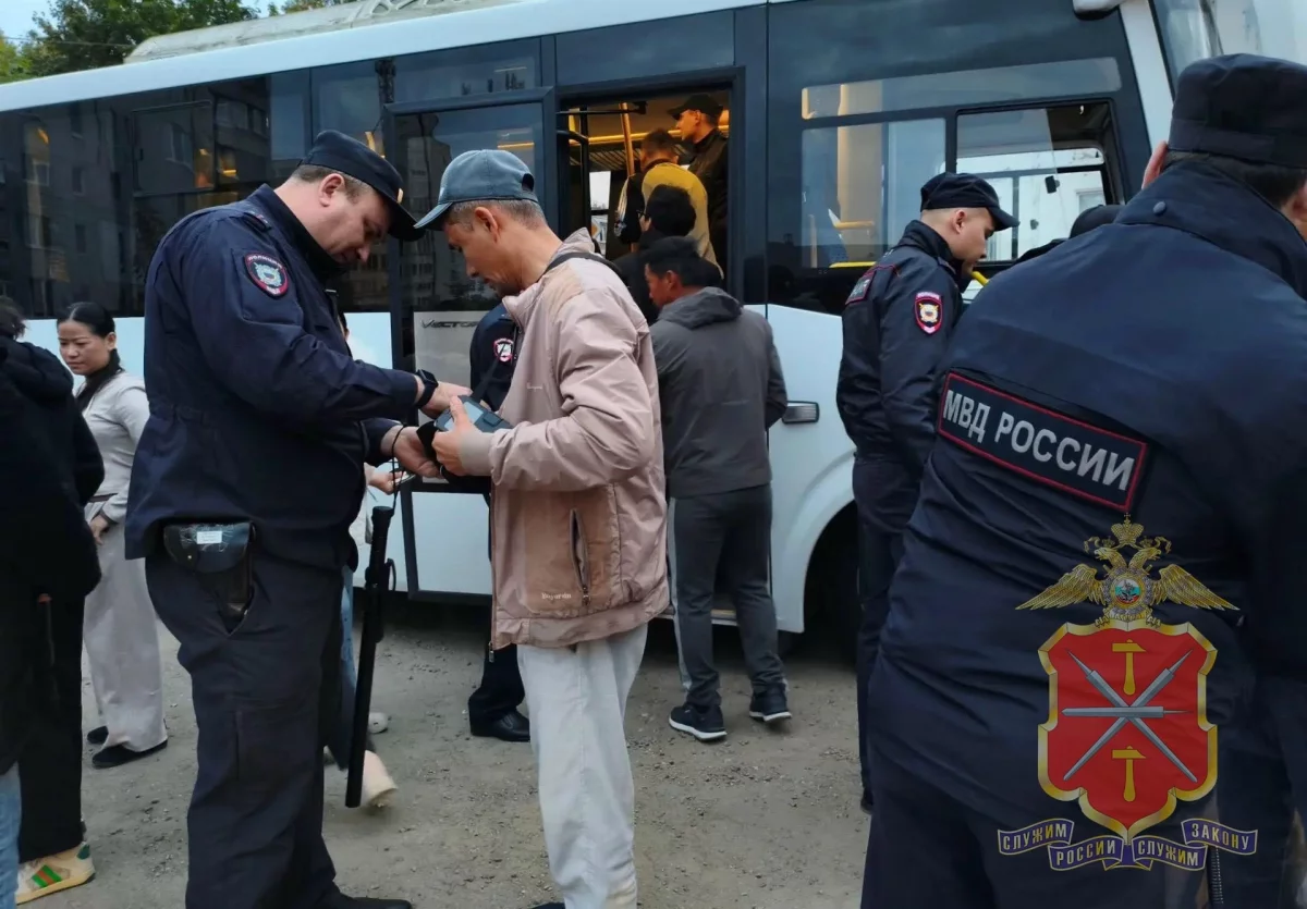 Полиция провела рейды по местам массового проживания иностранцев в Туле