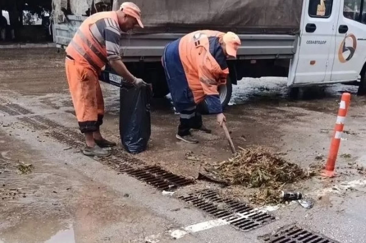 Коммунальщики Севастополя обработали более 300 обращений после ливня