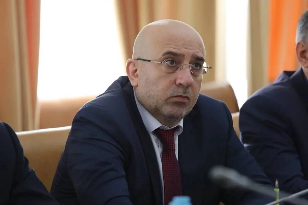 Правительству Дагестана представили нового вице-премьера Хасауова