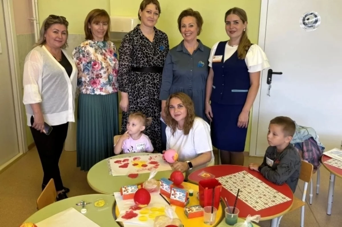 Партийцы помогают детям и женам бойцов СВО