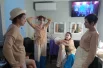 В женской гримёрке всегда есть что обсудить, особенно перед премьерой.