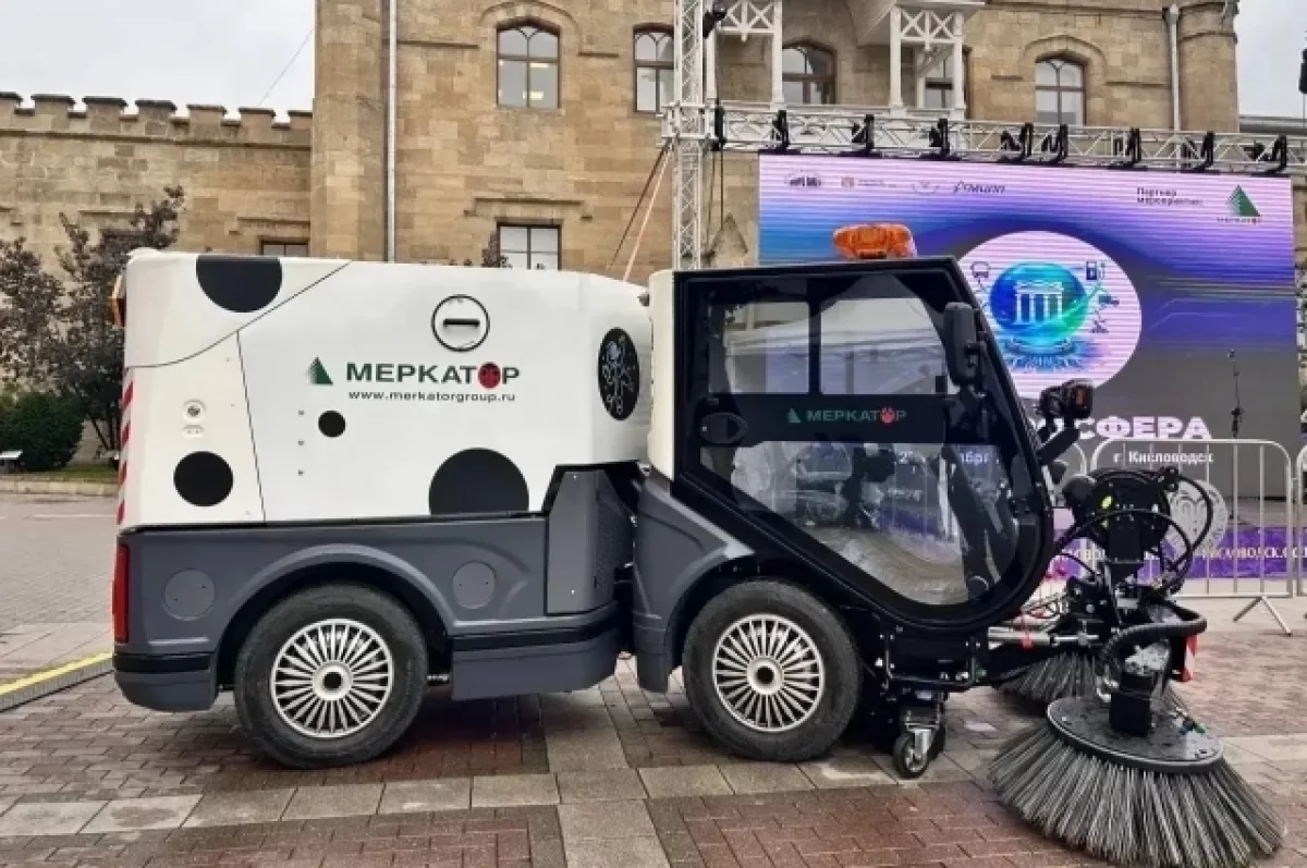 На улицах Кисловодска снова испытывают роботов и электромобили